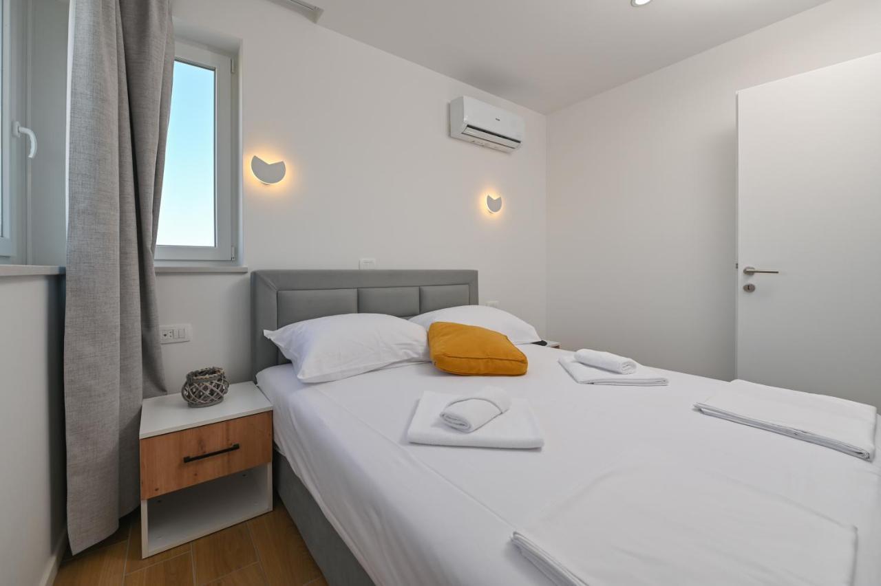 Pansion Comfort Lepar Novalja Exterior photo