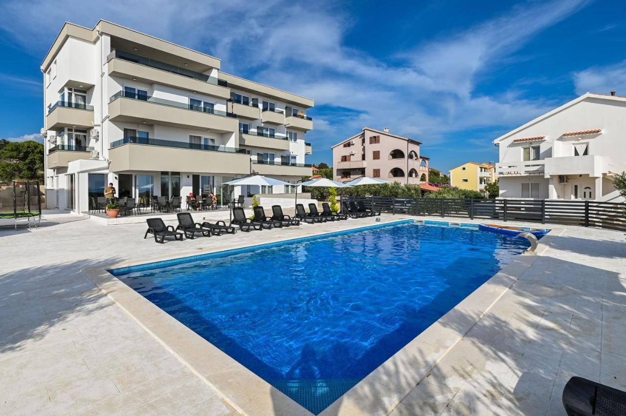 Pansion Comfort Lepar Novalja Exterior photo